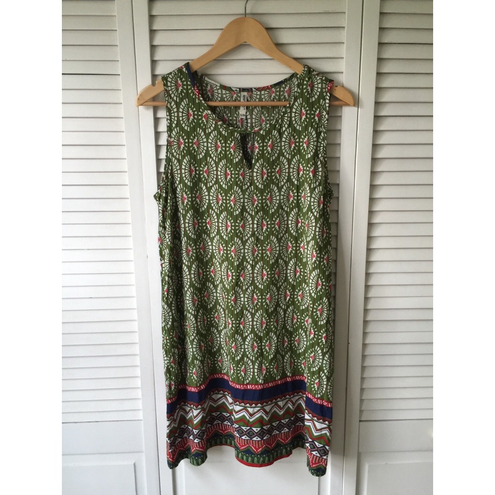 Leshop Sleeveless Keyhole Dress